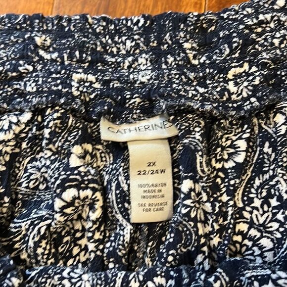 Catherines Navy Blue and White Floral Wide-Leg Soft Pants - Picture 3 of 7